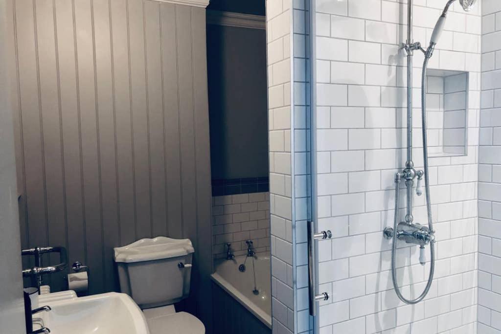 Seaside Escape - Gorgeous 2 Bed Apartment In St-Leonards-On-Sea 哈斯丁 外观 照片